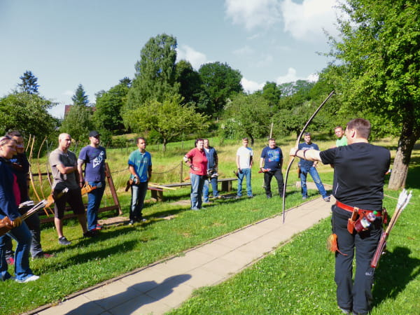 Bogenkurse in instinktiven Bogenschießen